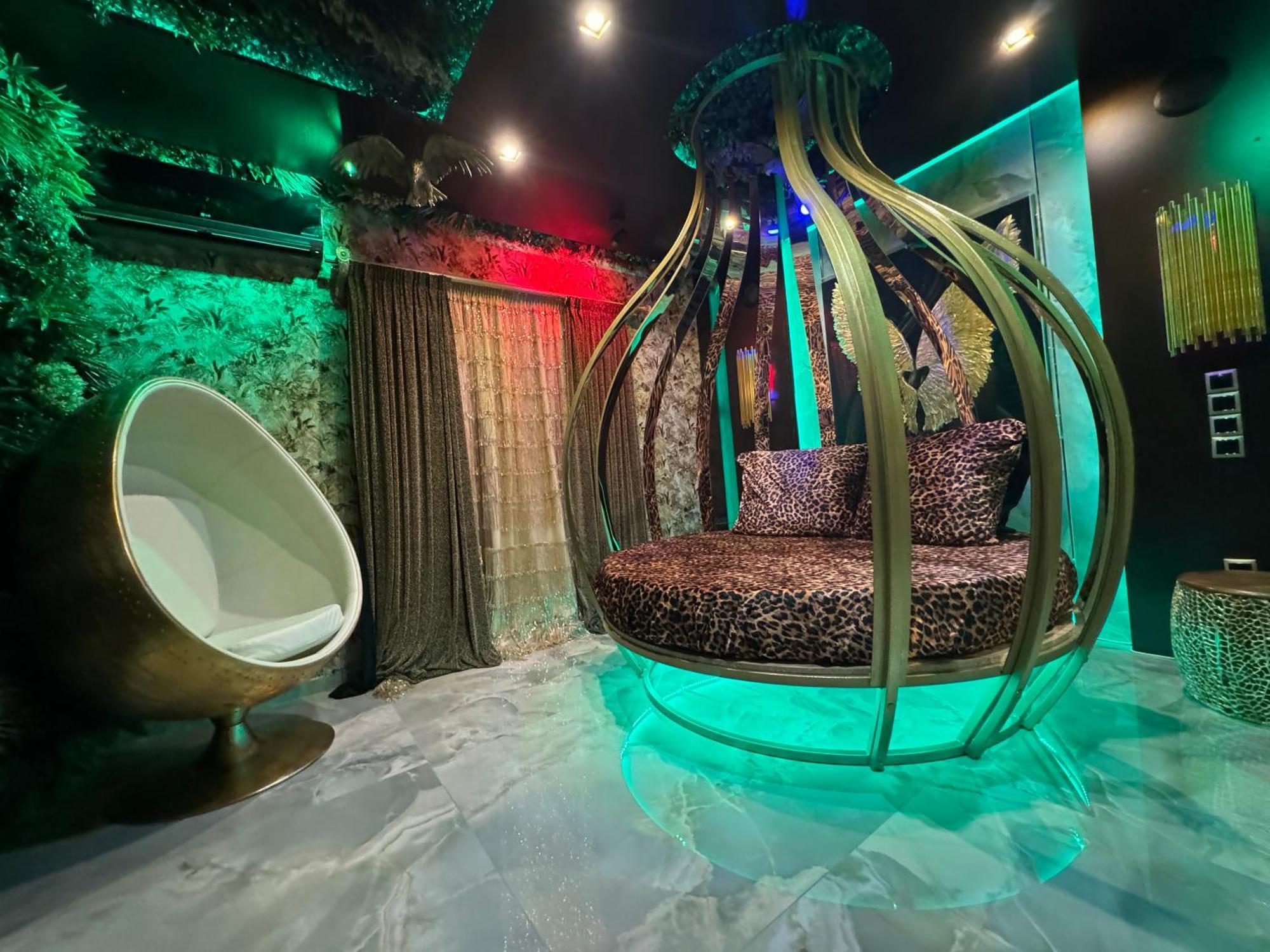 Hotel Xcite Salem 3*